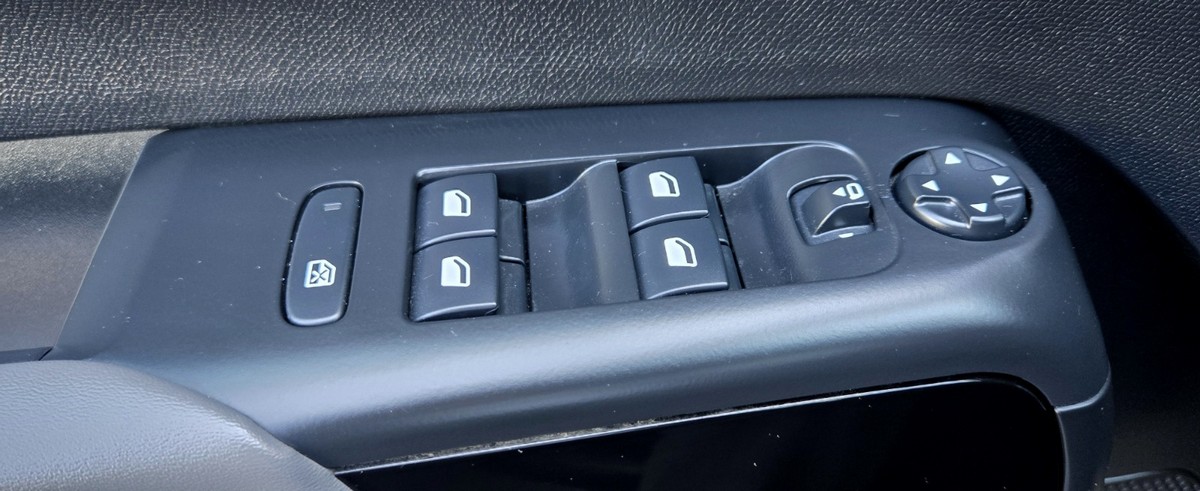 Citroen C5 Aircross  BlueHDI 130 S&S EAT8 LIVE PACK 2021 - detal 24