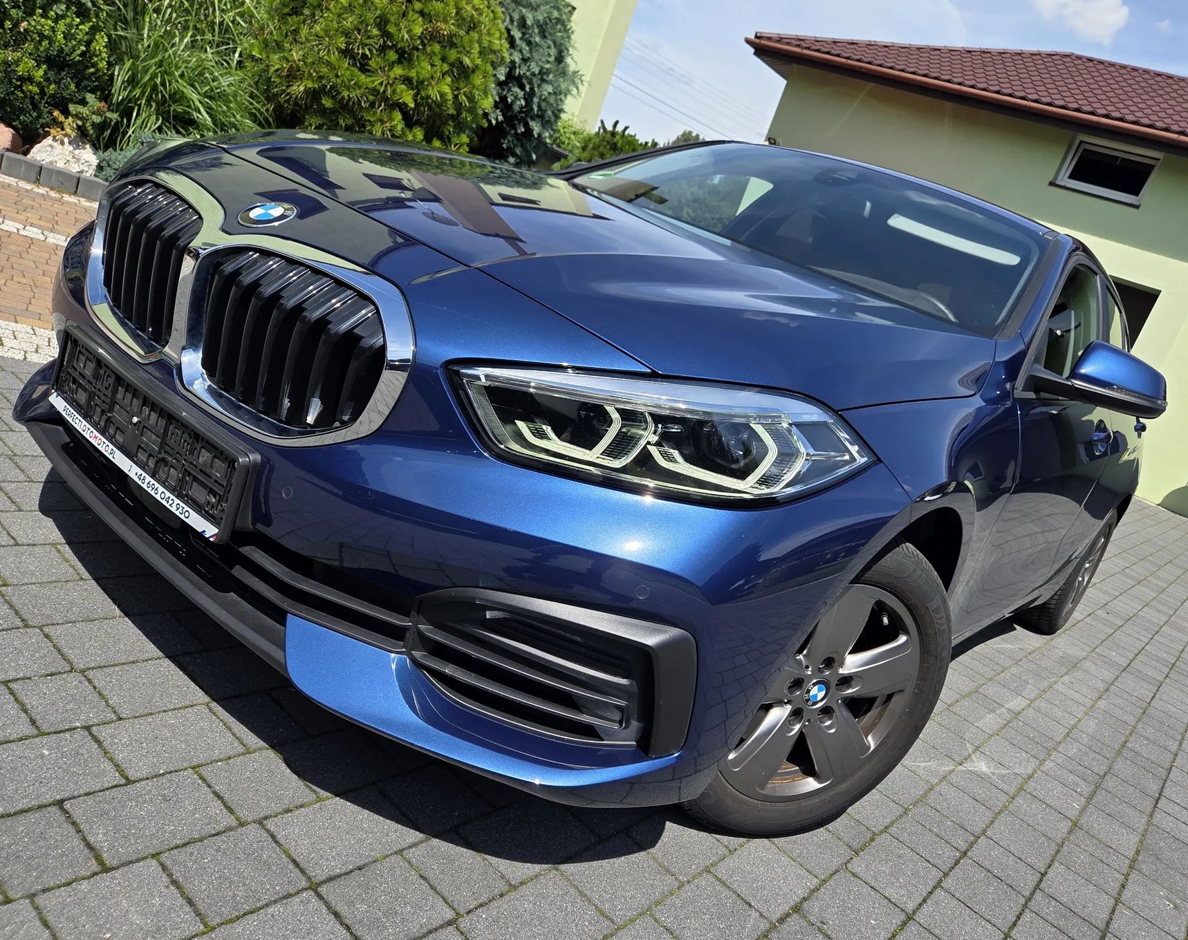 BMW Seria 1 118i Gpf Advantage 2023 - przód/bok