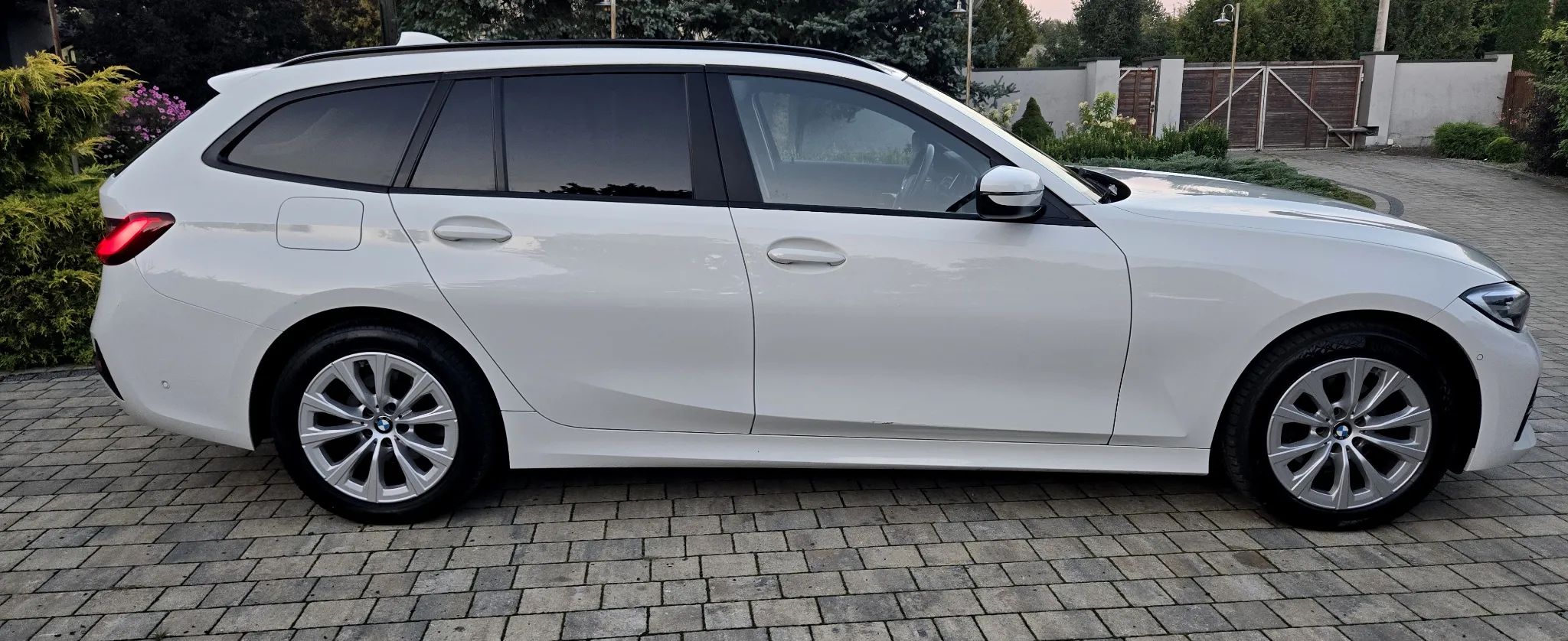 BMW Seria 3 320d M Sport 2021 - bagażnik