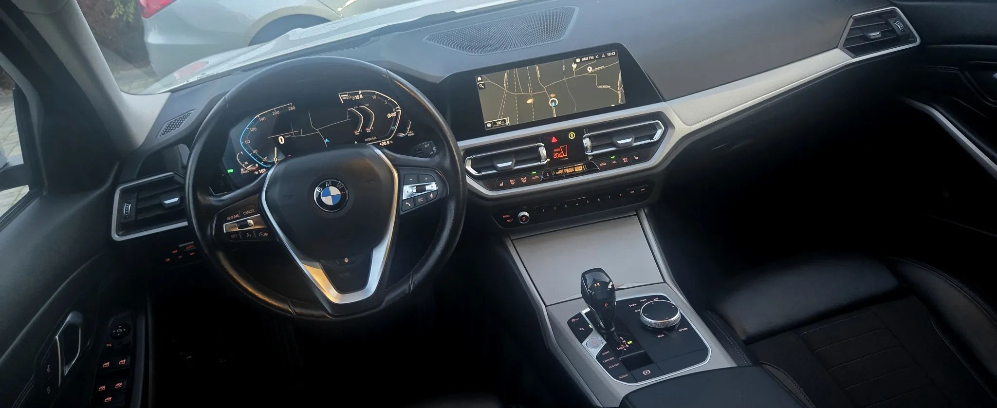BMW Seria 3 320d M Sport 2021 - detal 28