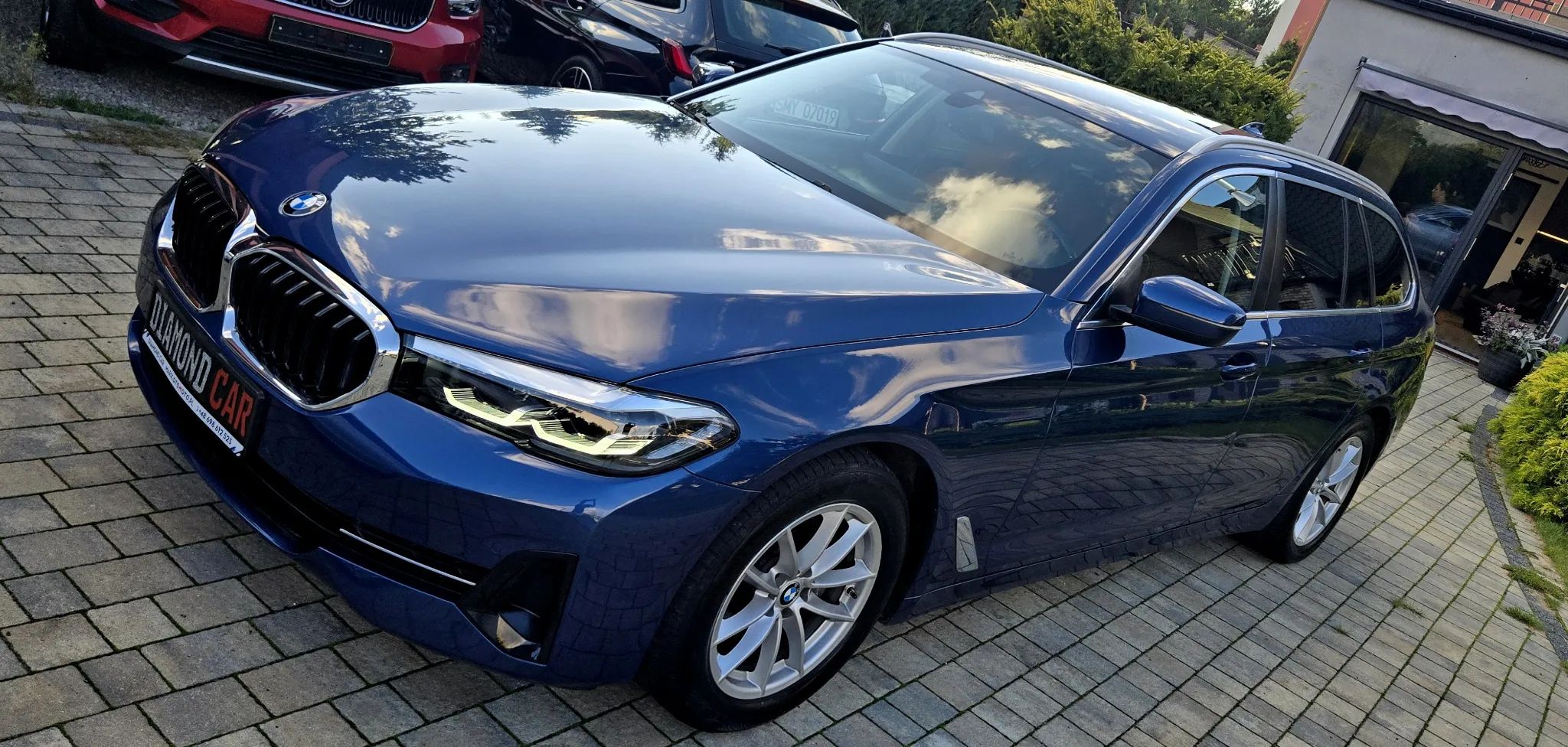 BMW Seria 5 520d Luxury Line 2022 - bok