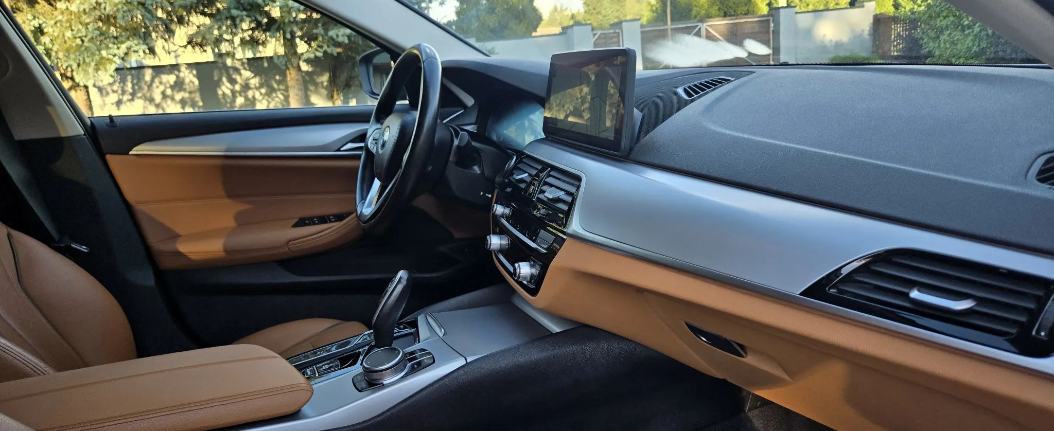 BMW Seria 5 520d Luxury Line 2022 - detal 14