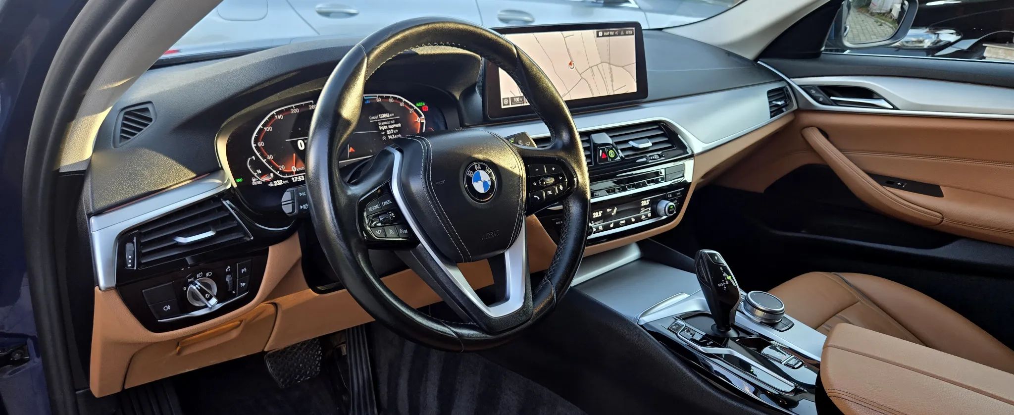 BMW Seria 5 520d Luxury Line 2022 - detal 21