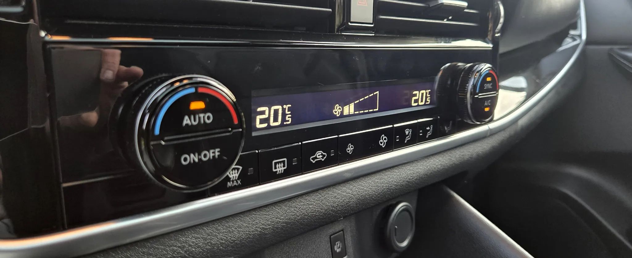 Nissan Qashqai T Mhev N Connecta Xtronic 2021 - detal 24