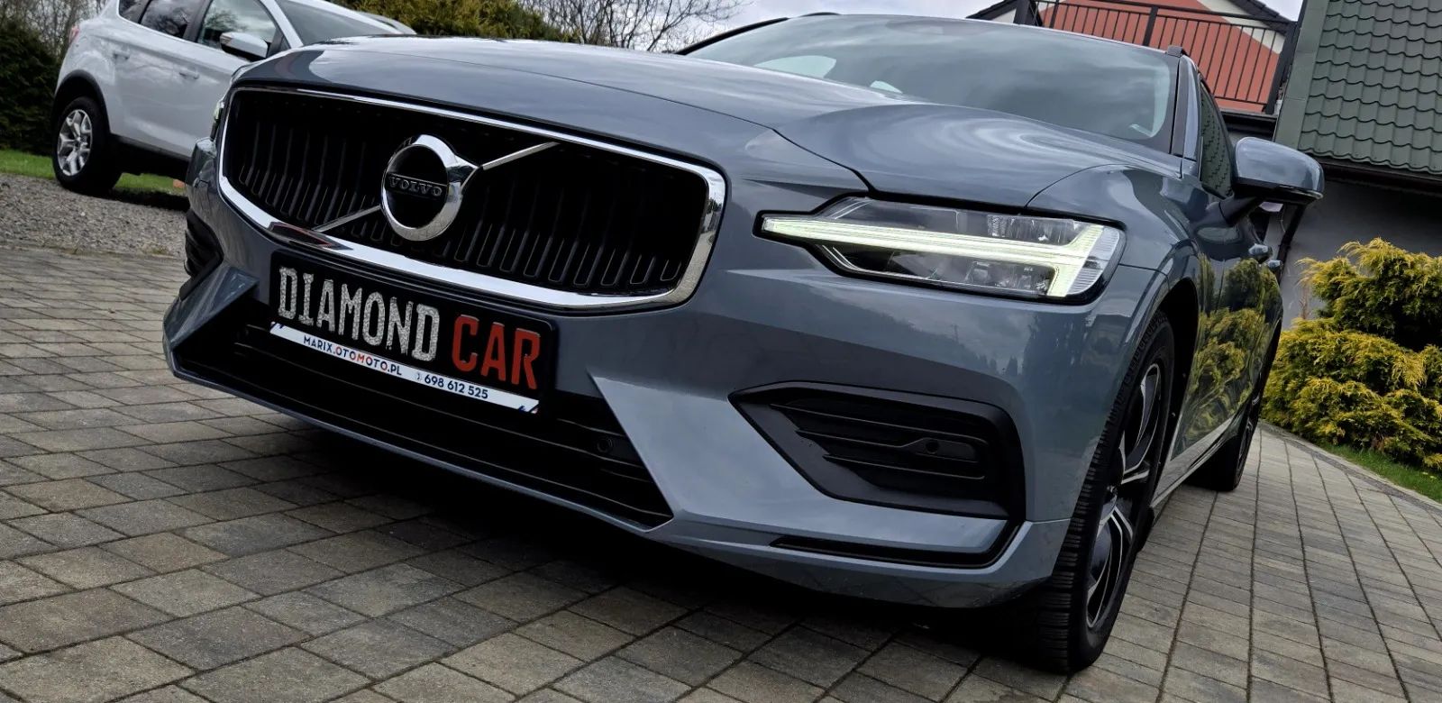Volvo V60 B3 B Geartronic Momentum Pro 2022 - tył