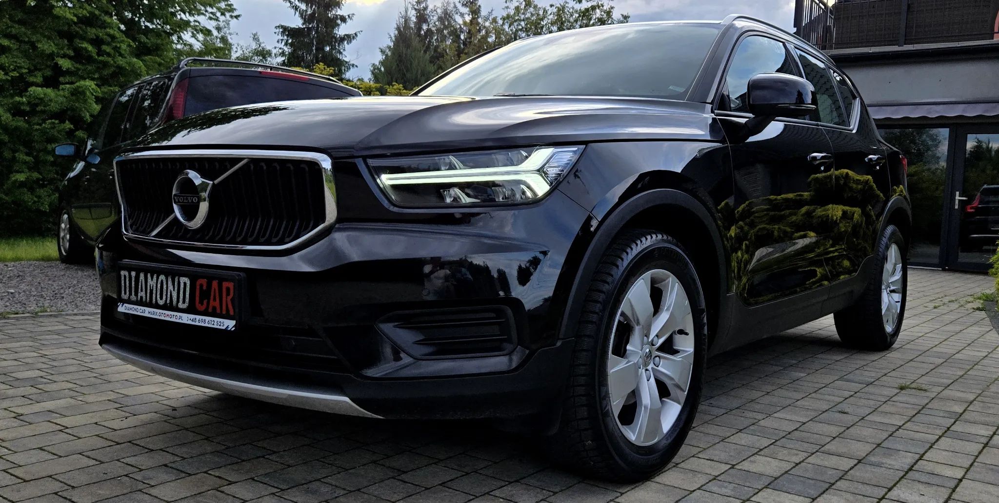 Volvo Xc 40 D3 Momentum Pro 2020 - bok