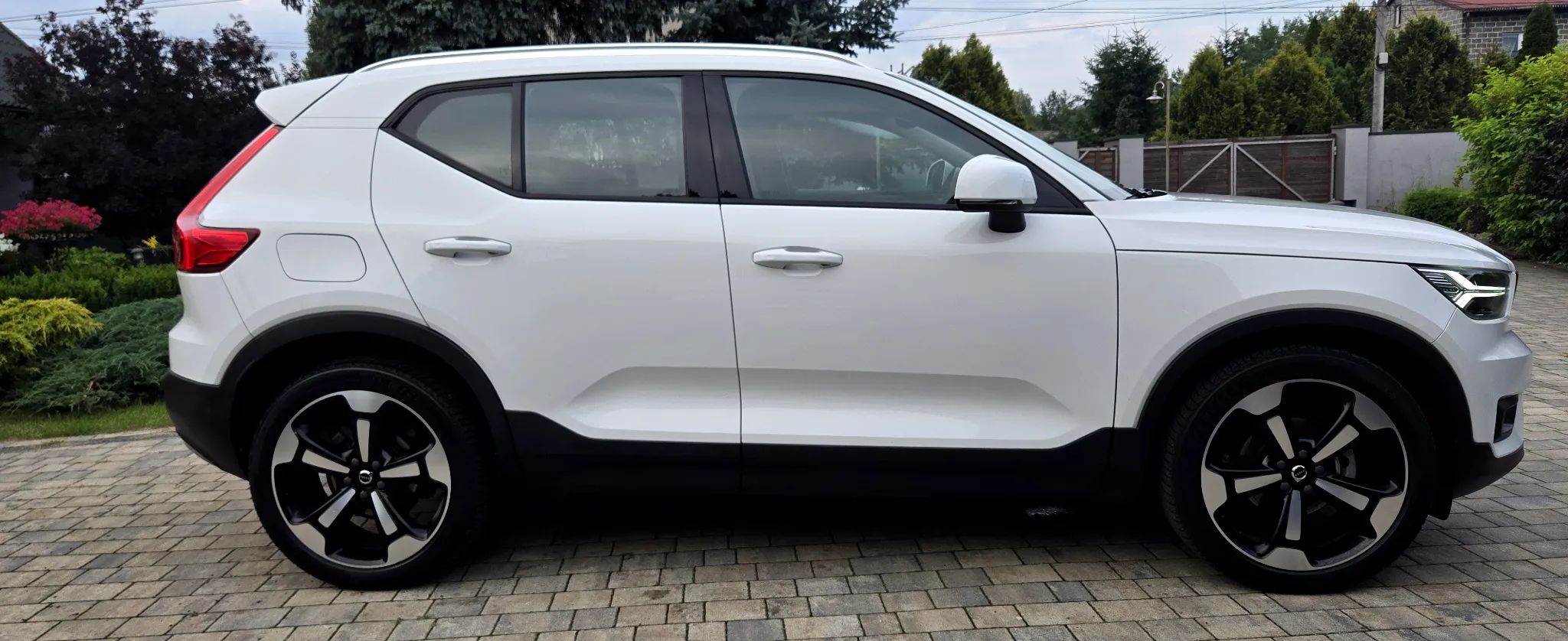 Volvo Xc 40 T3 Momentum Pro 2021 - detal 11