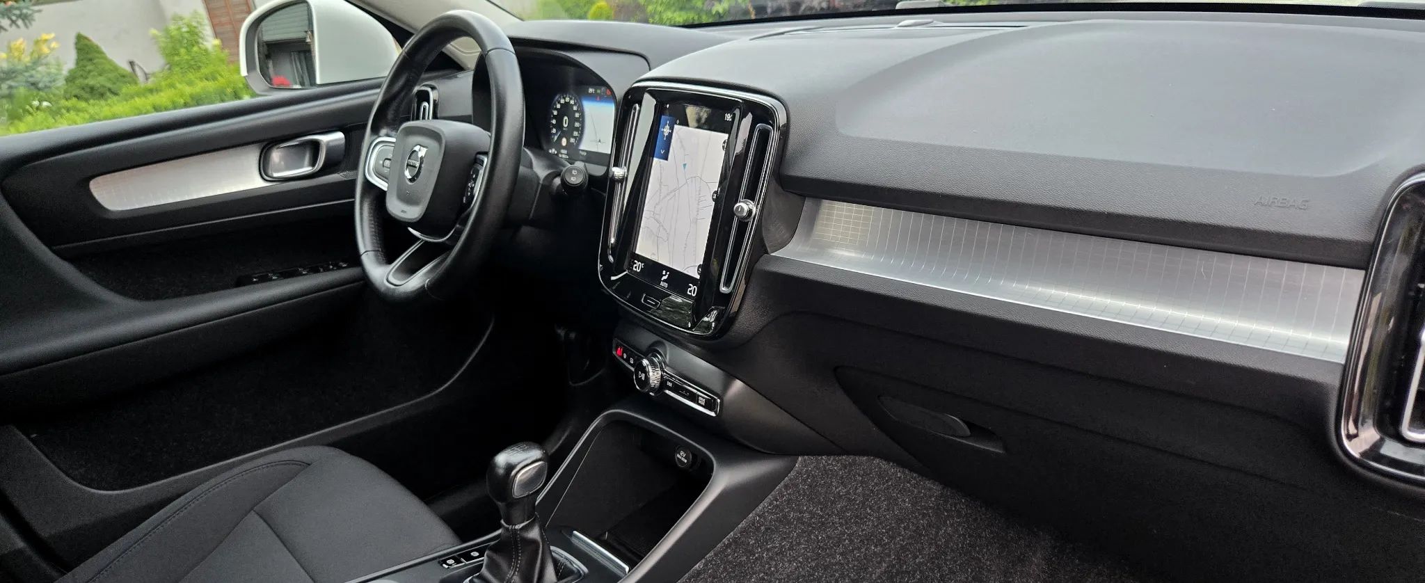 Volvo Xc 40 T3 Momentum Pro 2021 - detal 13