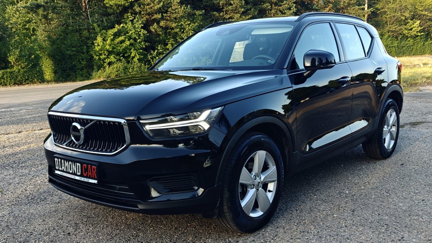 Volvo Xc 40 T3 Momentum 2022 - bok