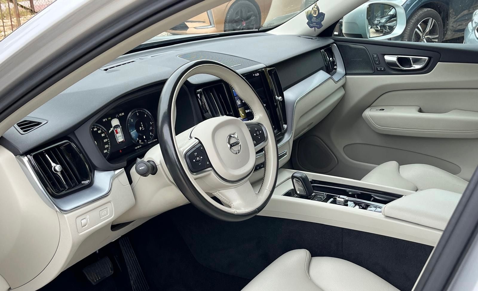 Volvo Xc 60 B4 D Awd Geartronic Momentum Pro 2020 - detal 18