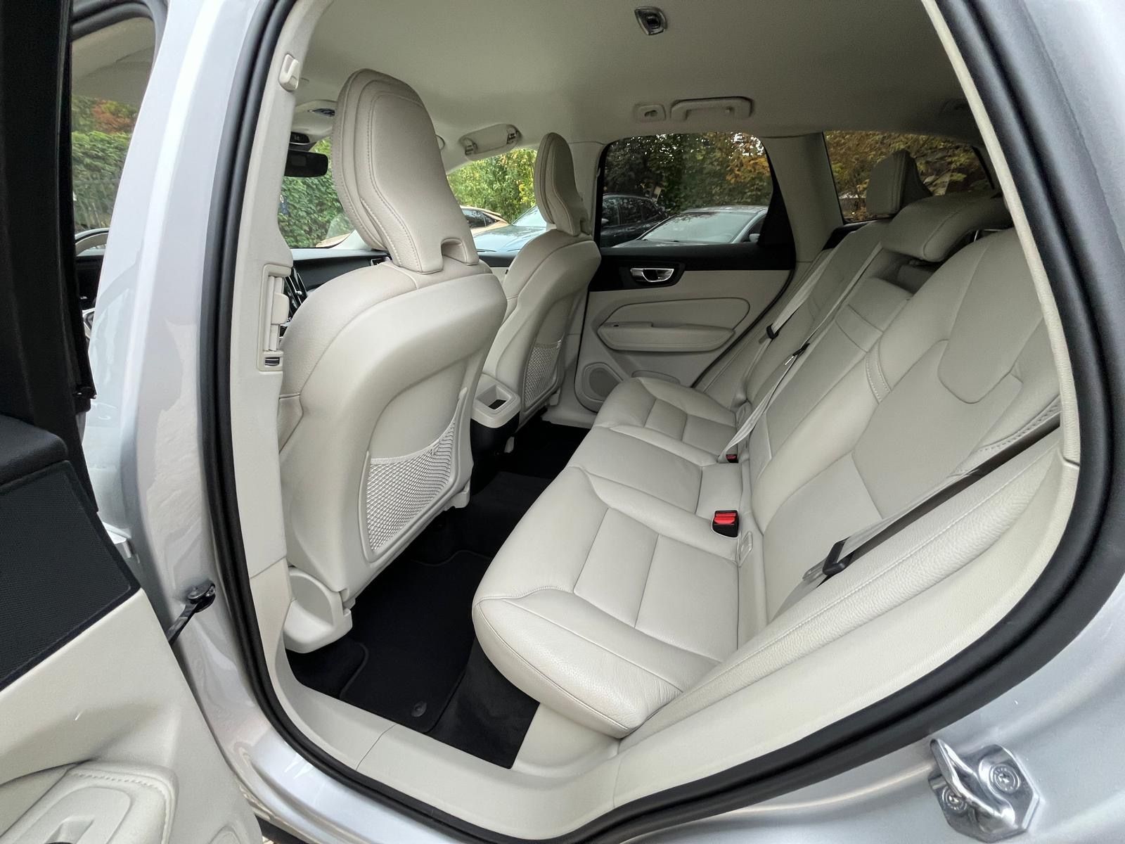 Volvo Xc 60 B4 D Awd Geartronic Momentum Pro 2020 - detal 24