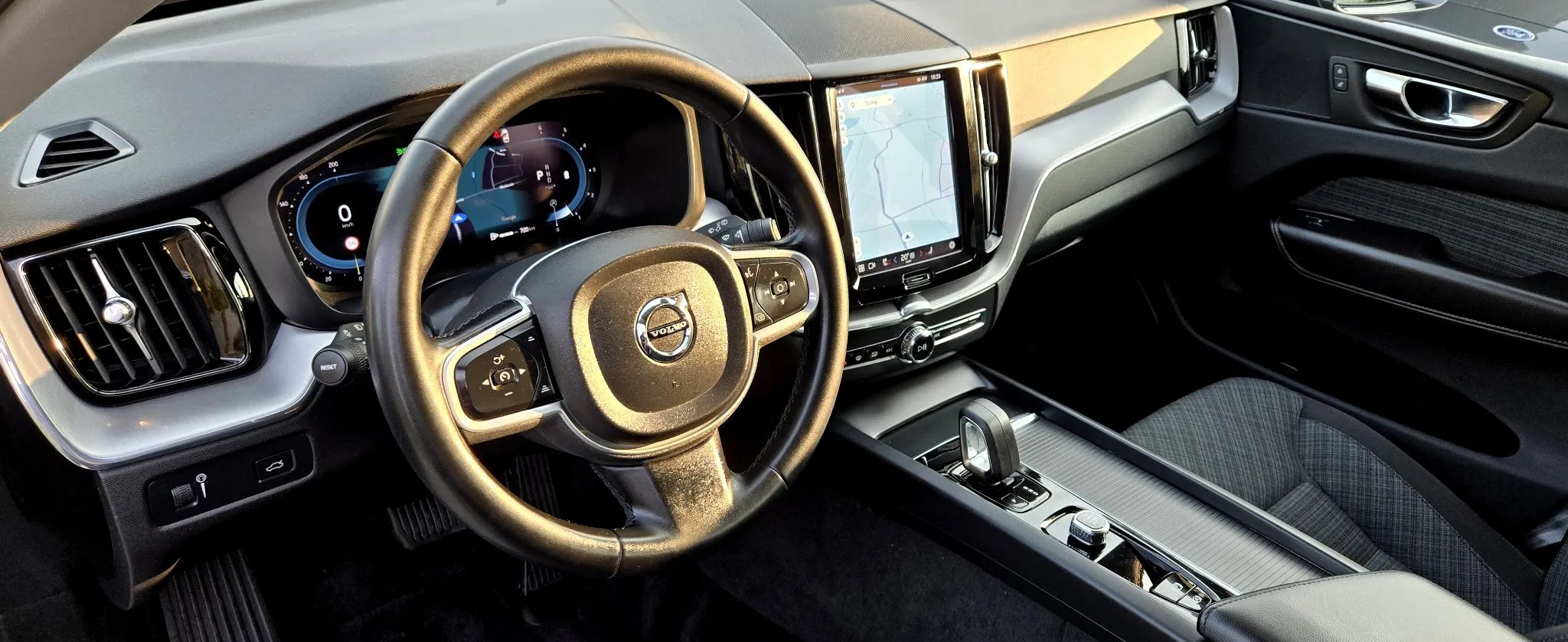Volvo Xc 60 B4 D Geartronic Momentum Pro 2021 - detal 23
