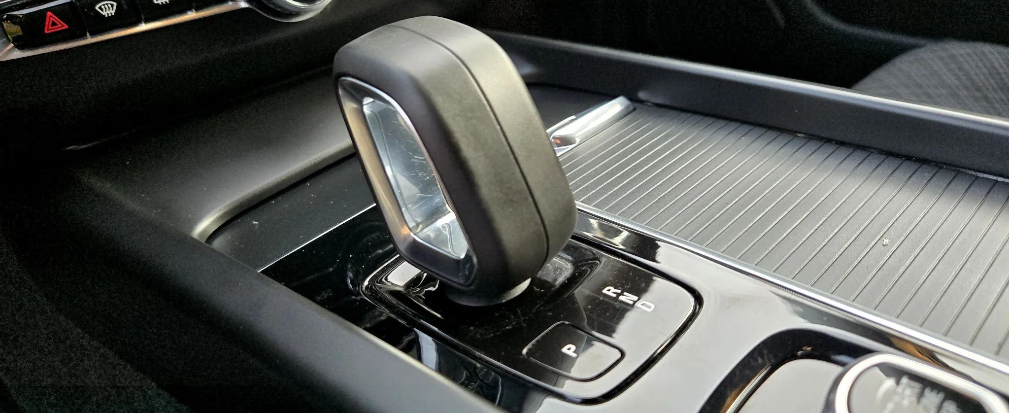 Volvo Xc 60 B4 D Geartronic Momentum Pro 2021 - detal 30