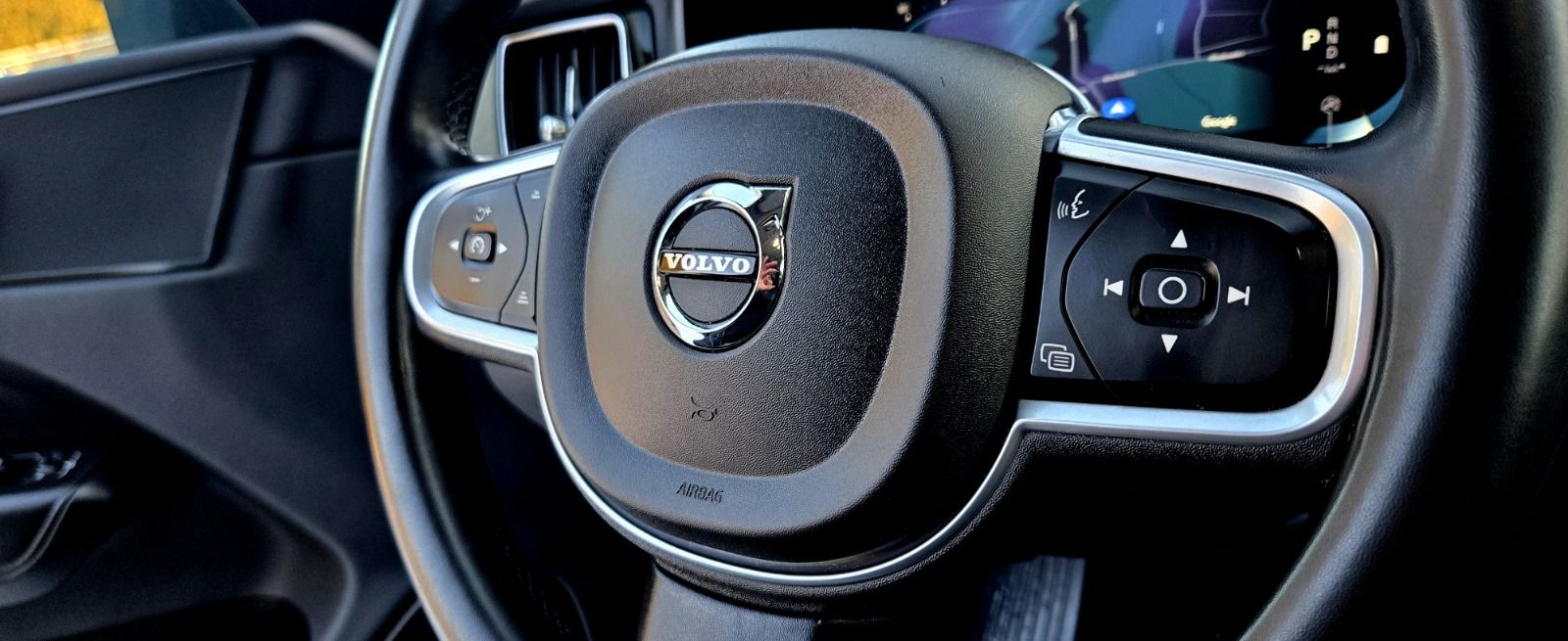 Volvo Xc 60 B4 D Ultimate Dark 2022 - detal 18