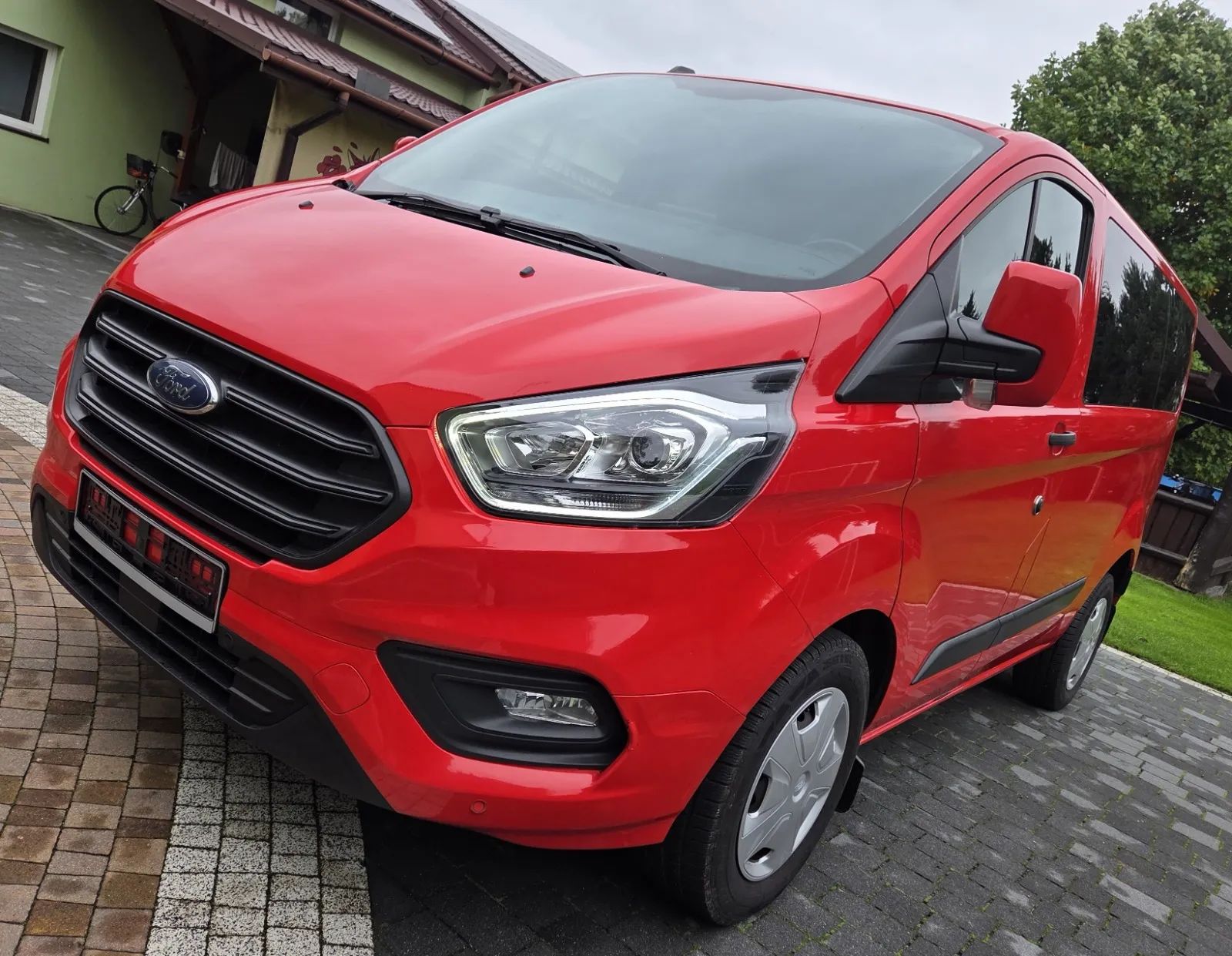 Ford Transit Custom 310 L1h1 Trend 2020 - przód/bok