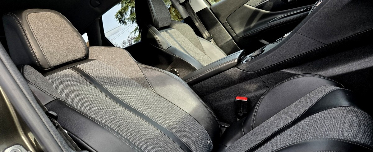 Peugeot 3008 BlueHDi 130 Stop & Start EAT8 Allure 2020 - detal 12