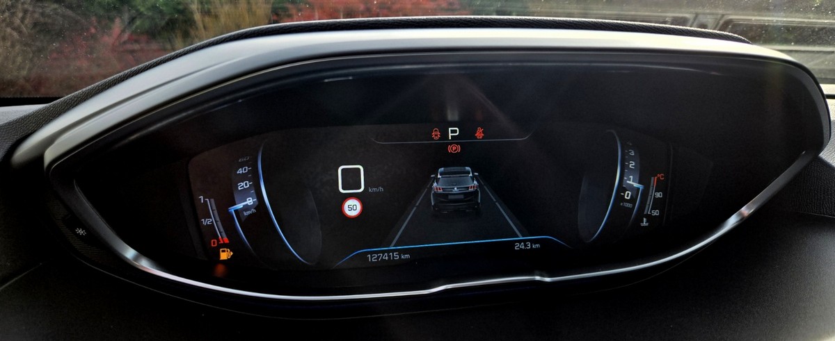 Peugeot 3008 BlueHDi 130 Stop & Start EAT8 Allure 2020 - detal 22